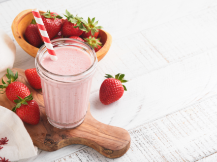 Try this Sparkling Strawberry Smoothie recipe today!