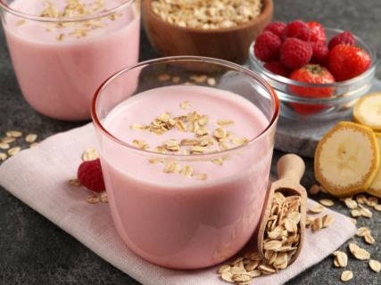 Strawberry Banana Oatmeal Breakfast Smoothie recipe